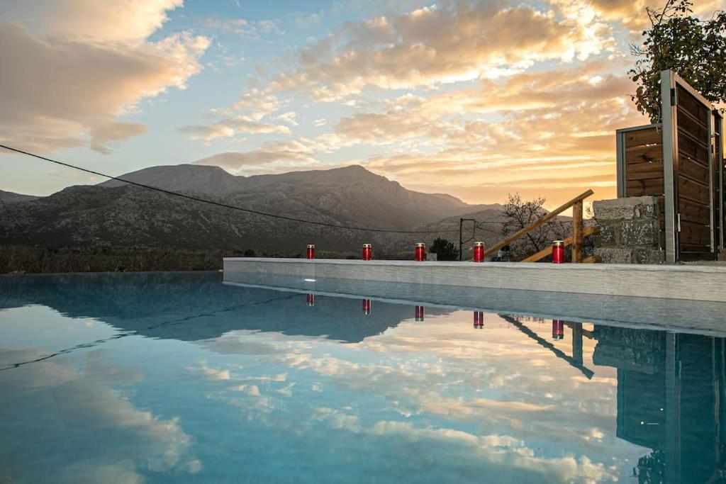Lasithi Luxury Villa Mesa Lasithi Exterior photo